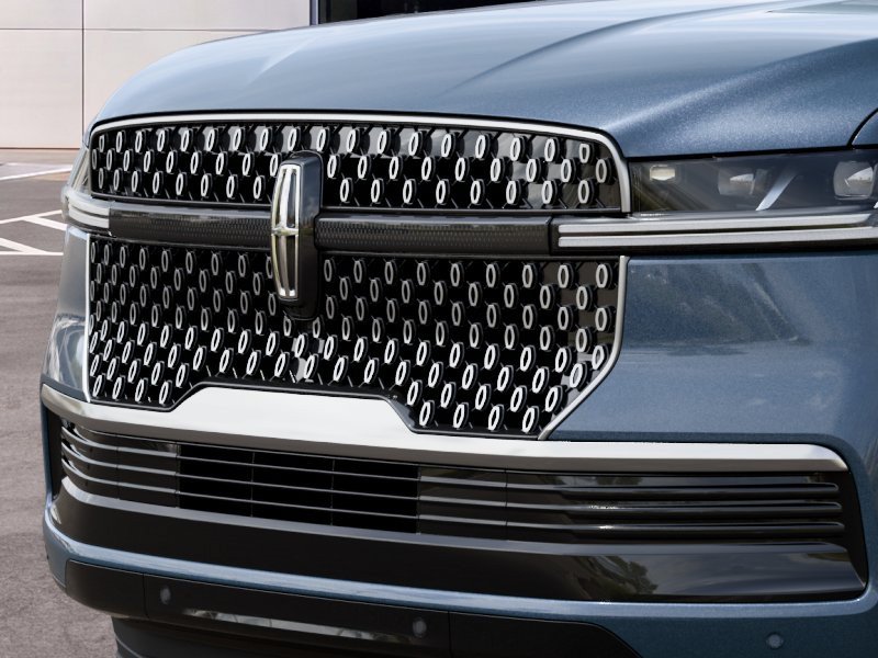 New 2027 Lincoln Navigator Premiere RWD image 17