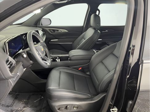 Used 2025 Chevrolet Traverse LT AWD/4WD image 10