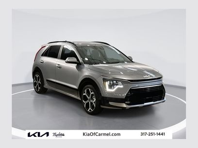Used 2025 Kia Niro EX Touring