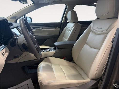 Certified 2023 Cadillac XT5 Premium Luxury w/ LPO, Floor Liner Package image 8