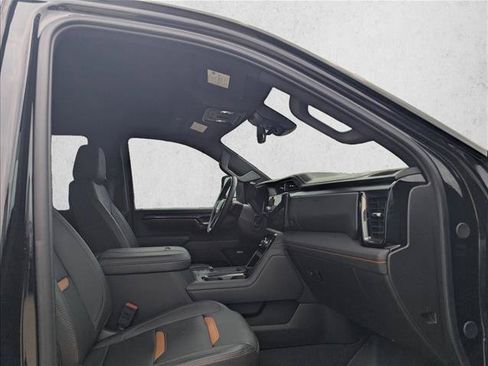 Certified 2025 GMC Sierra 2500 AT4 w/ Technology Package AWD/4WD image 15