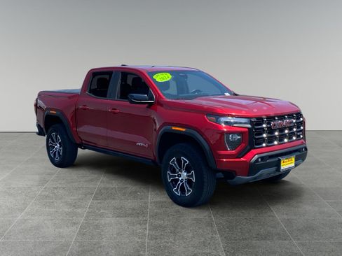 Used 2024 GMC Canyon AT4 w/ AT4 Premium Package AWD/4WD image 7