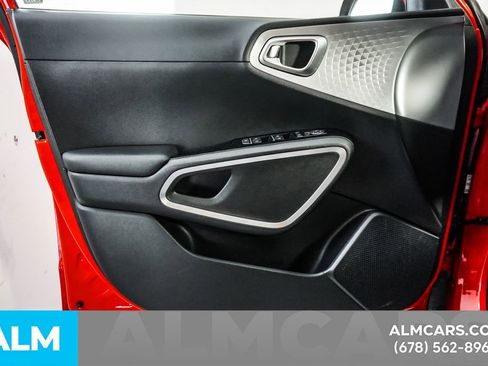 Used 2025 Kia Soul LX w/ LX Technology Package image 42