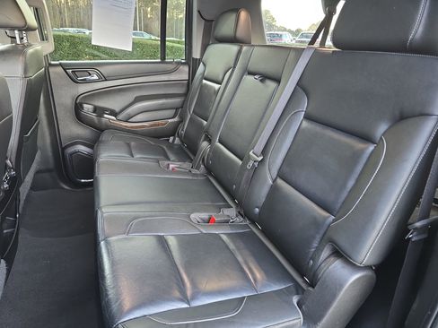 Used 2019 Chevrolet Suburban LT image 15