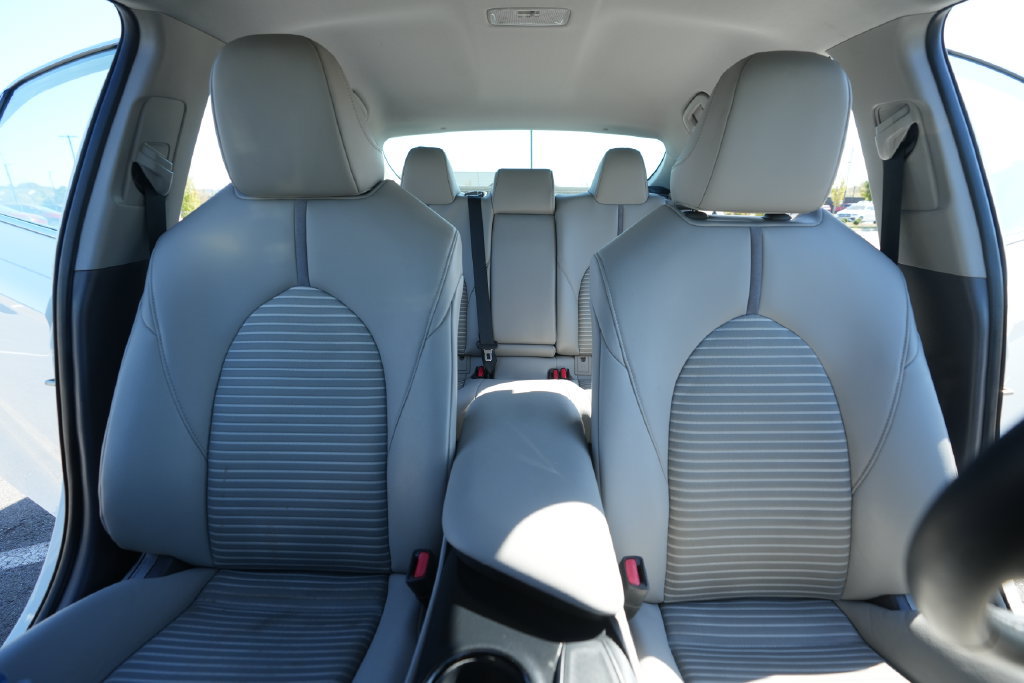 Used 2020 Toyota Camry SE FWD image 37