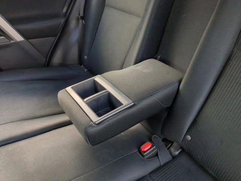 Used 2016 Toyota RAV4 LE image 24