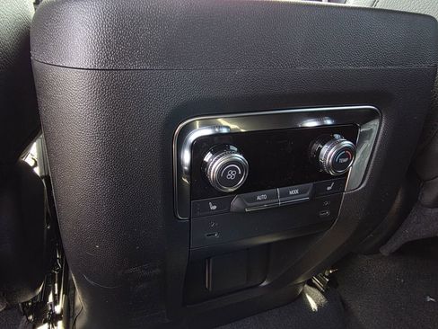 New 2026 GMC Yukon XL Denali w/ Sun & Power Step Package AWD/4WD image 27