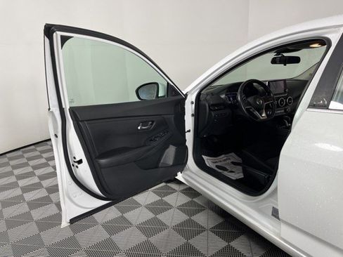 Used 2020 Nissan Sentra SV FWD image 14
