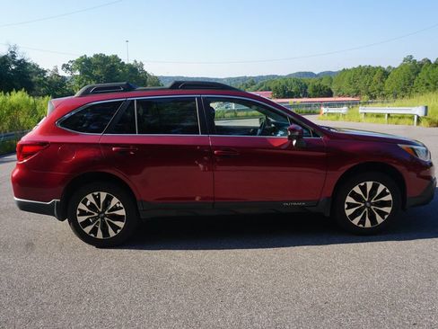 Used 2017 Subaru Outback 2.5i Limited AWD/4WD image 22