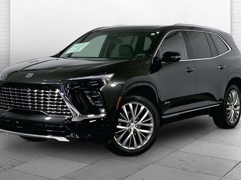 Used 2026 Buick Enclave Avenir w/ Super Cruise Package AWD/4WD image 12