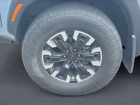 Used 2023 Nissan Frontier PRO-4X w/ Technology Package AWD/4WD image 9