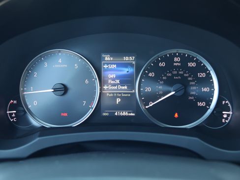 Used 2024 Lexus IS 350 F Sport RWD image 19