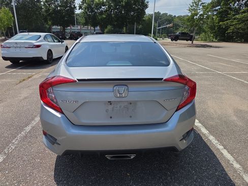 Used 2019 Honda Civic Sport image 4