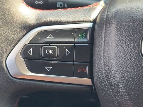 Certified 2025 Jeep Compass Trailhawk AWD/4WD image 32