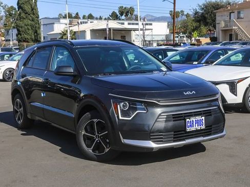 New 2026 Kia Niro LX image 29