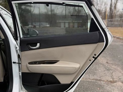 Used 2016 Kia Optima EX w/ Premium Package image 17