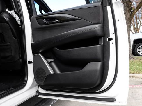 Used 2020 Cadillac Escalade ESV Platinum image 50