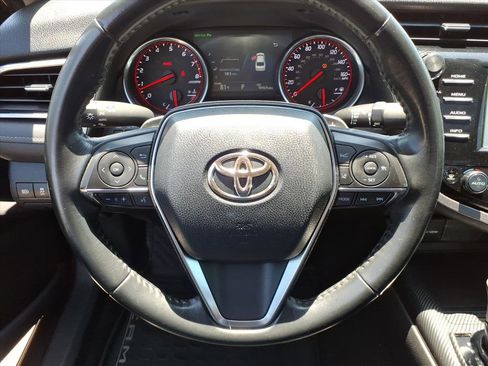 Used 2018 Toyota Camry XSE FWD image 23