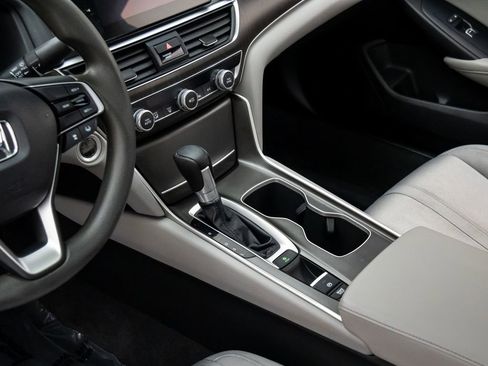 Used 2020 Honda Accord EX image 11