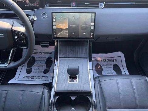 Used 2024 Land Rover Range Rover Evoque Dynamic SE AWD/4WD image 27
