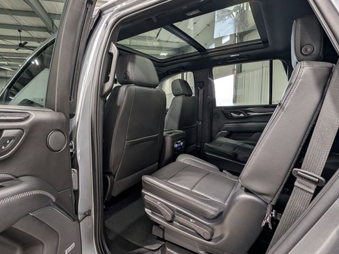 Used 2022 GMC Yukon Denali AWD/4WD image 12
