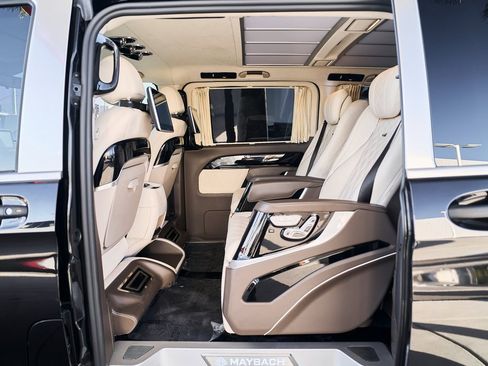 Used 2021 Mercedes-Benz Metris Passenger w/ Premium Safety Package image 15