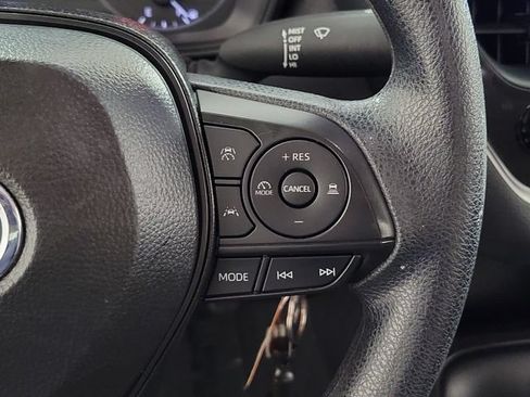 Used 2025 Toyota Corolla LE FWD image 25