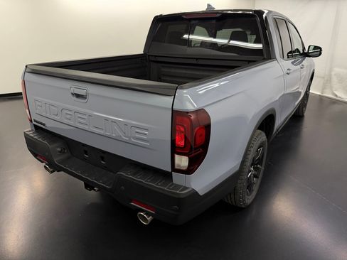 New 2026 Honda Ridgeline Black Edition image 9
