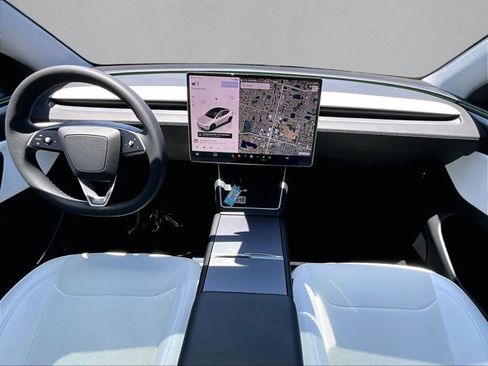 Used 2026 Tesla Model Y 2WD image 16