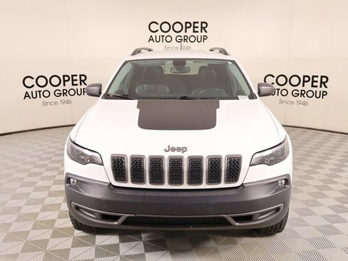 Used 2020 Jeep Cherokee Trailhawk w/ Comfort/Convenience Group AWD/4WD image 10