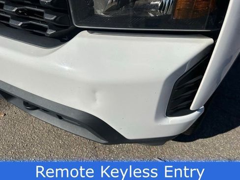 Used 2020 Chevrolet Silverado 1500 Custom w/ Custom Value Package image 4