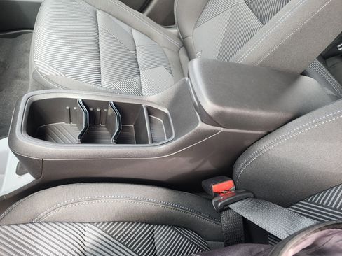 New 2027 Chevrolet Bolt LT w/ Comfort Package FWD image 33