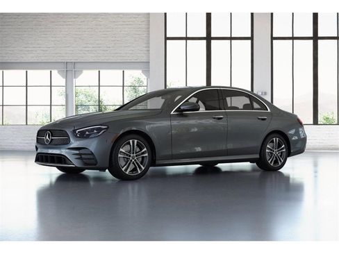 Used 2023 Mercedes-Benz E 350 4MATIC Sedan image 39