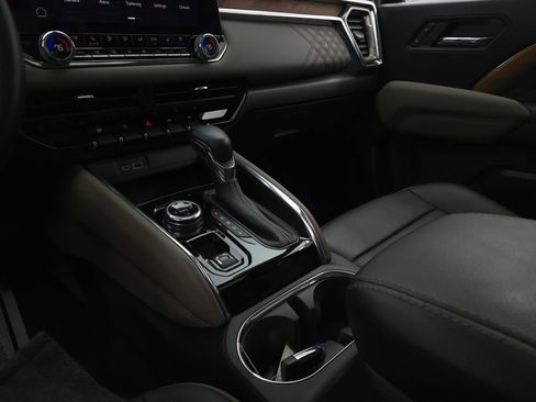 Used 2024 GMC Canyon Denali w/ LPO, Denali Black Edition image 33