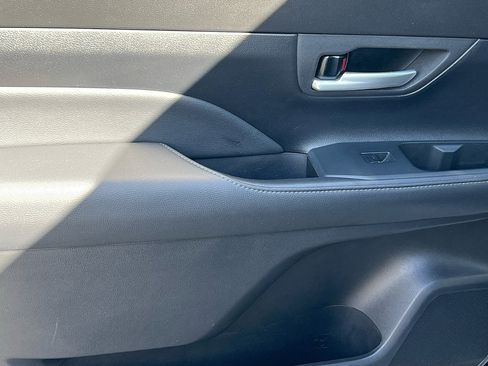 Used 2024 Toyota Grand Highlander XLE image 10