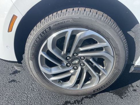 New 2025 Lincoln Navigator Reserve image 16