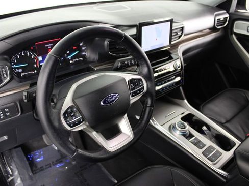 Used 2021 Ford Explorer Limited w/ Equipment Group 301A image 17