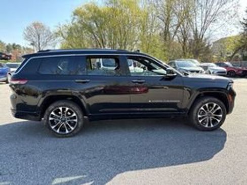 Used 2021 Jeep Grand Cherokee L Overland w/ Luxury Tech Group IV image 4