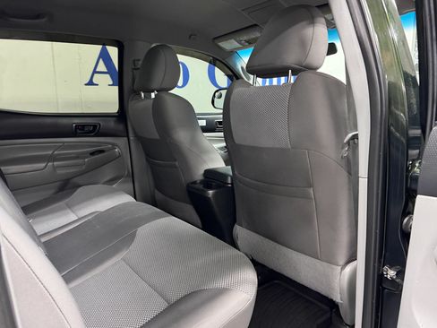 Used 2014 Toyota Tacoma 4x4 Double Cab w/ TRD Off-Road Package image 15