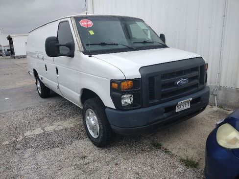 Used 2013 Ford E-250 and Econoline 250 Extended RWD image 3