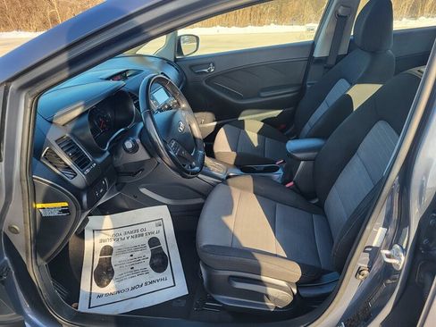 Used 2016 Kia Forte EX image 11