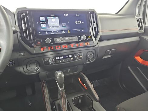 Used 2025 Nissan Frontier Pro-X RWD image 18