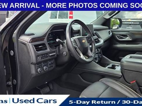 Used 2024 Chevrolet Suburban Premier w/ Advanced Technology Package AWD/4WD image 12
