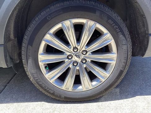 Used 2021 Ford Explorer Limited w/ Hybrid Equipment Group 310A AWD/4WD image 6