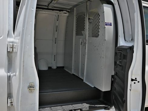 Used 2021 Chevrolet Express 2500 w/ Driver Convenience Package image 11