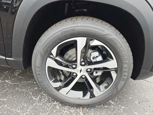 New 2026 Chevrolet Trax RS w/ Driver Confidence Package FWD image 11