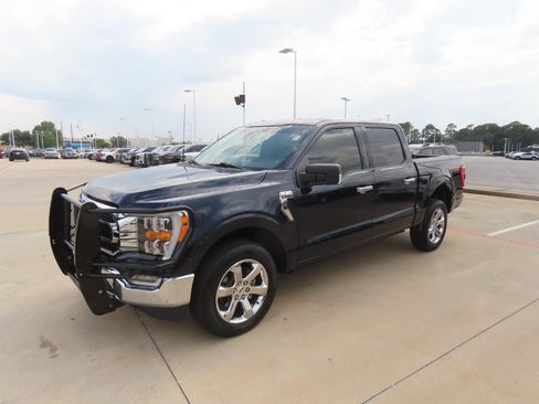 Used 2022 Ford F150 XLT w/ Equipment Group 302A High AWD/4WD image 2