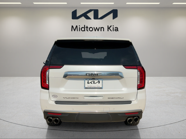 Used 2022 GMC Yukon Denali RWD image 4