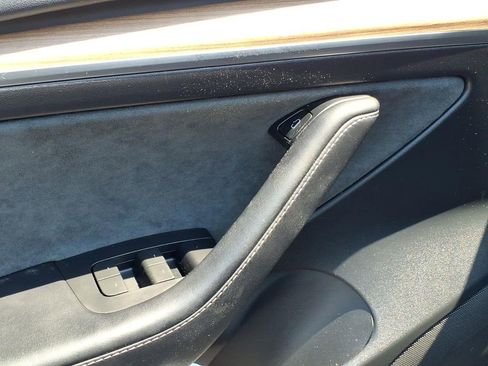 Used 2023 Tesla Model 3 Standard Range RWD image 4