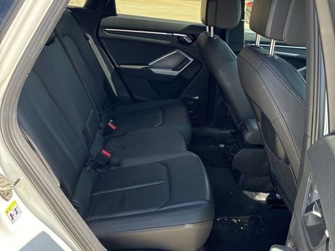 Used 2020 Audi Q3 2.0T Premium image 12